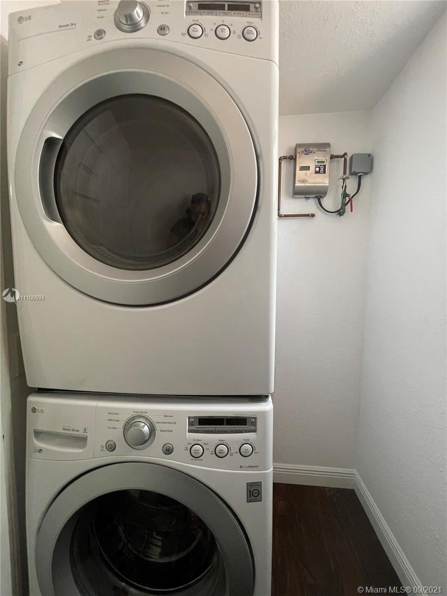 TROPICAL LANDINGS CONDO - Residential Lease