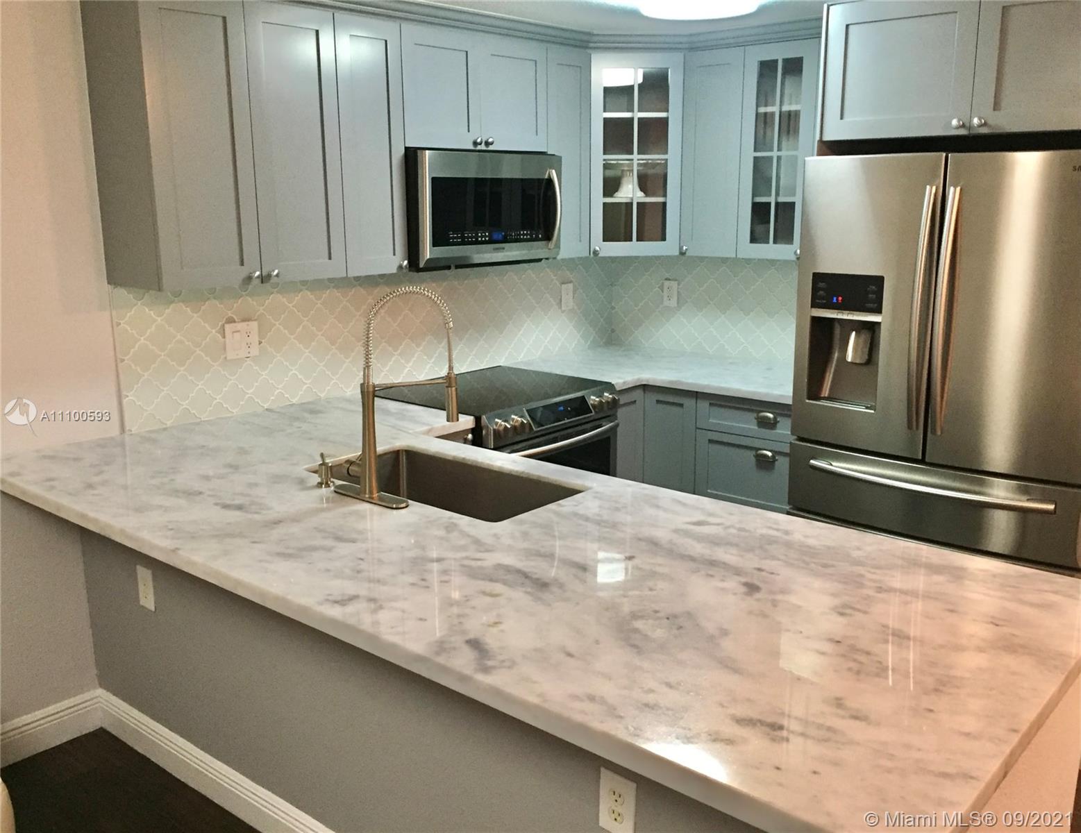 TROPICAL LANDINGS CONDO - Residential Lease