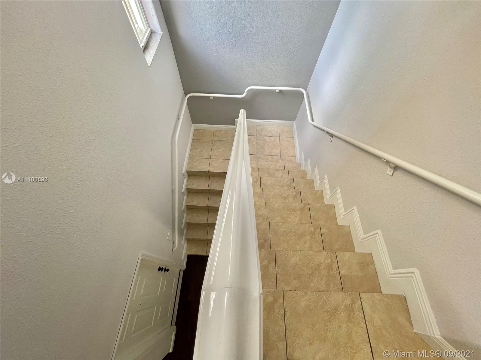 TROPICAL LANDINGS CONDO - Residential Lease