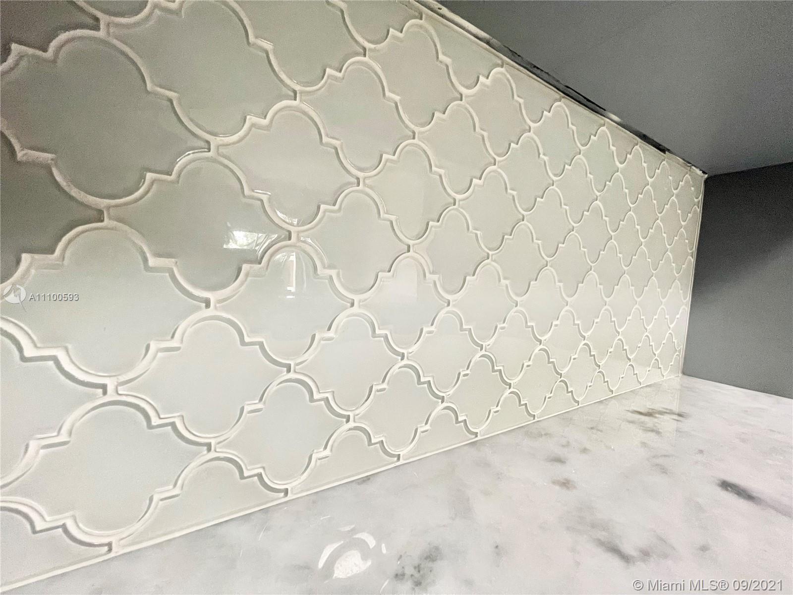 TROPICAL LANDINGS CONDO - Residential Lease