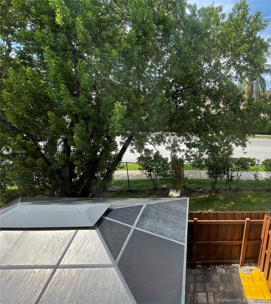 TROPICAL LANDINGS CONDO - Residential Lease