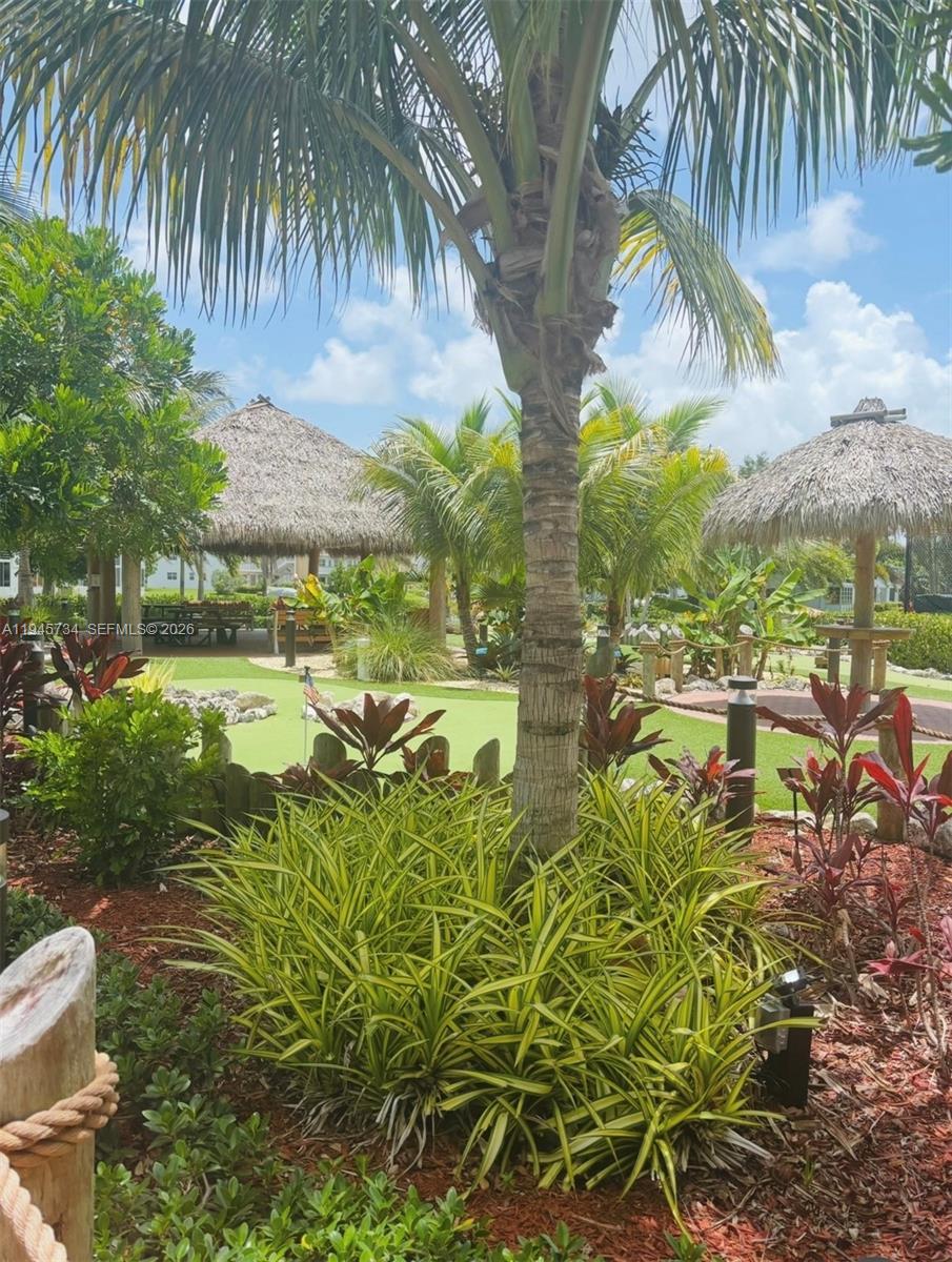 ELLESMERE B CONDO - Residential