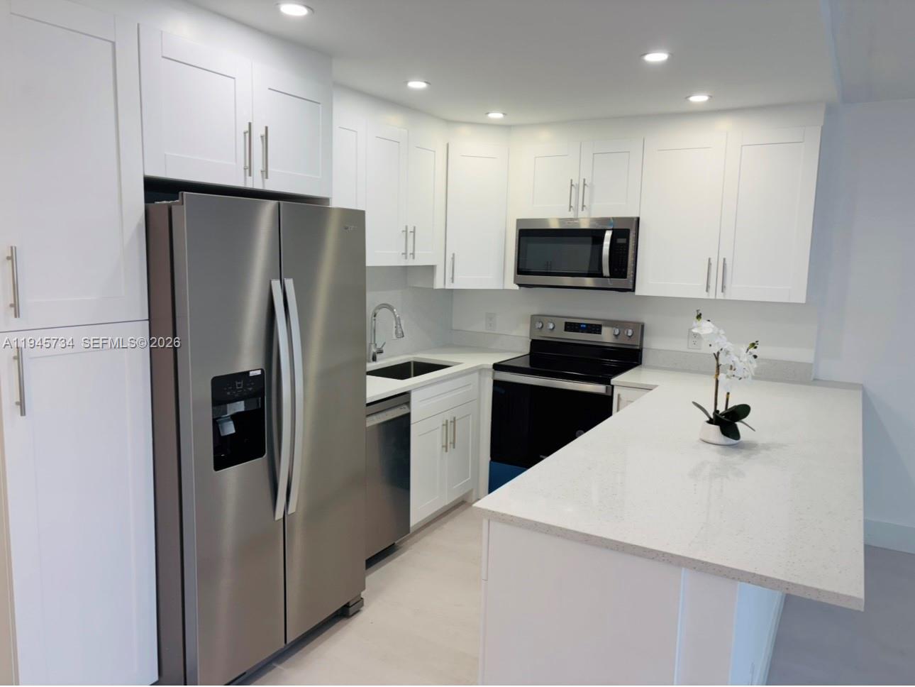 ELLESMERE B CONDO - Residential