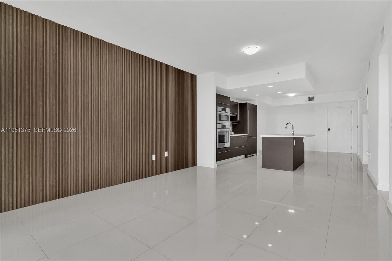 GRAND BAY COMMONS SOUTH - Residential