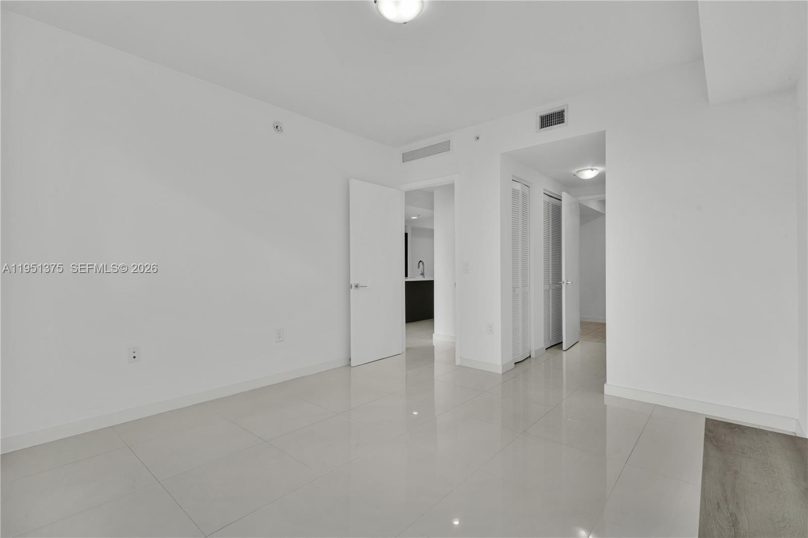 GRAND BAY COMMONS SOUTH - Residential