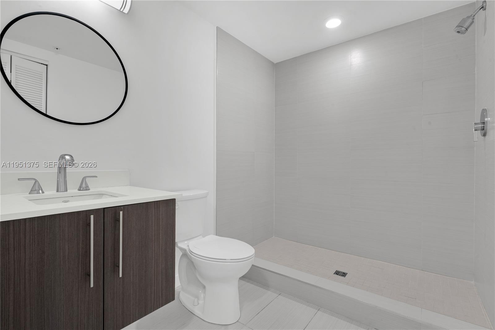 GRAND BAY COMMONS SOUTH - Residential