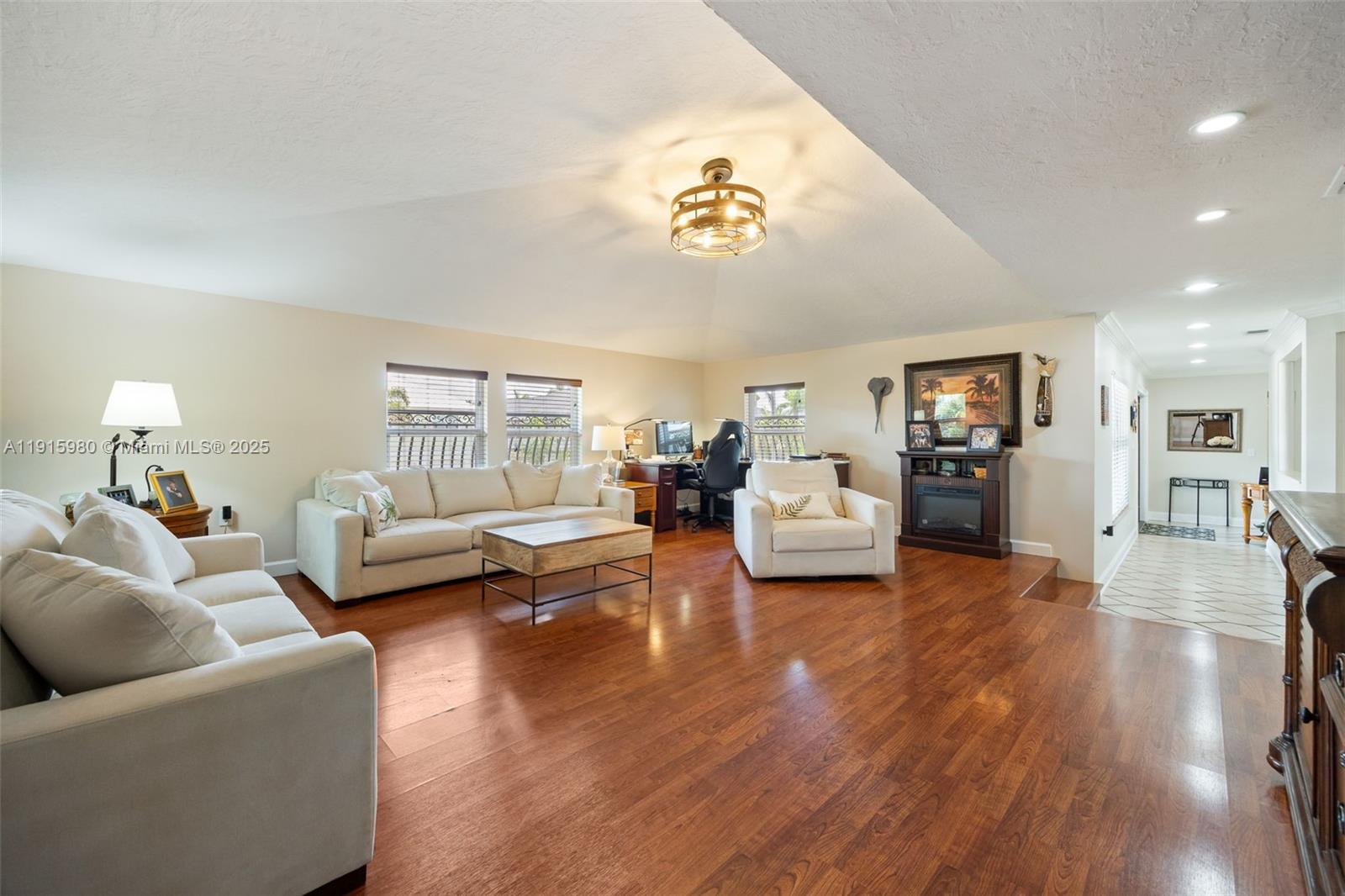 PALM ISLES - Residential