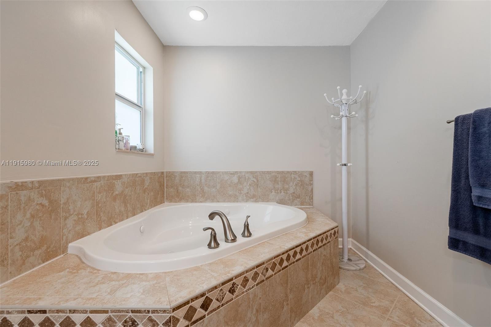 PALM ISLES - Residential