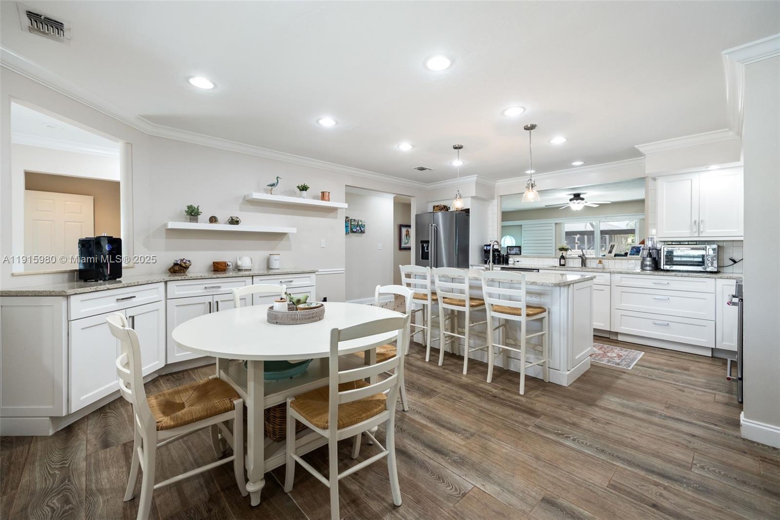 PALM ISLES - Residential