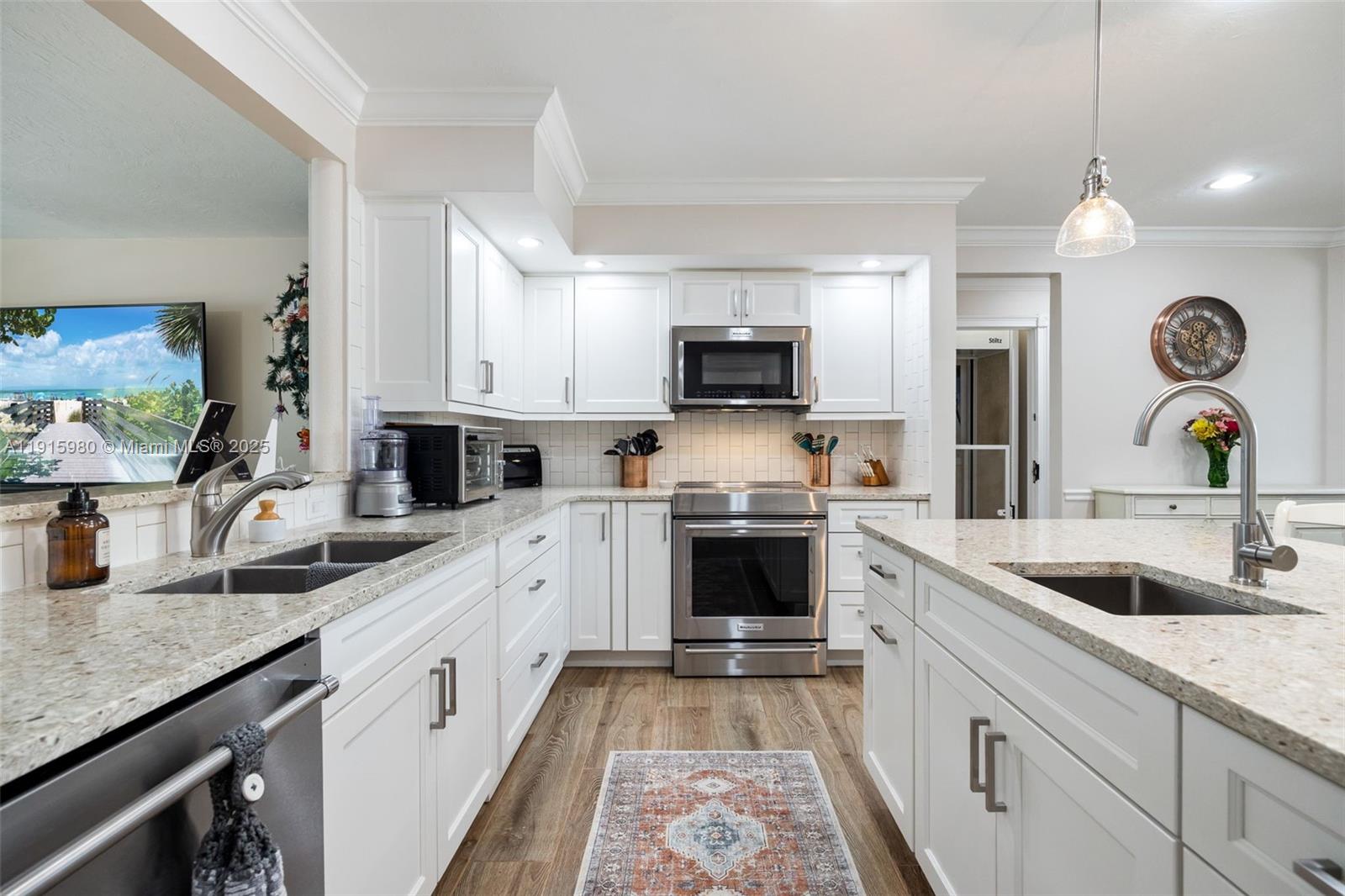 PALM ISLES - Residential