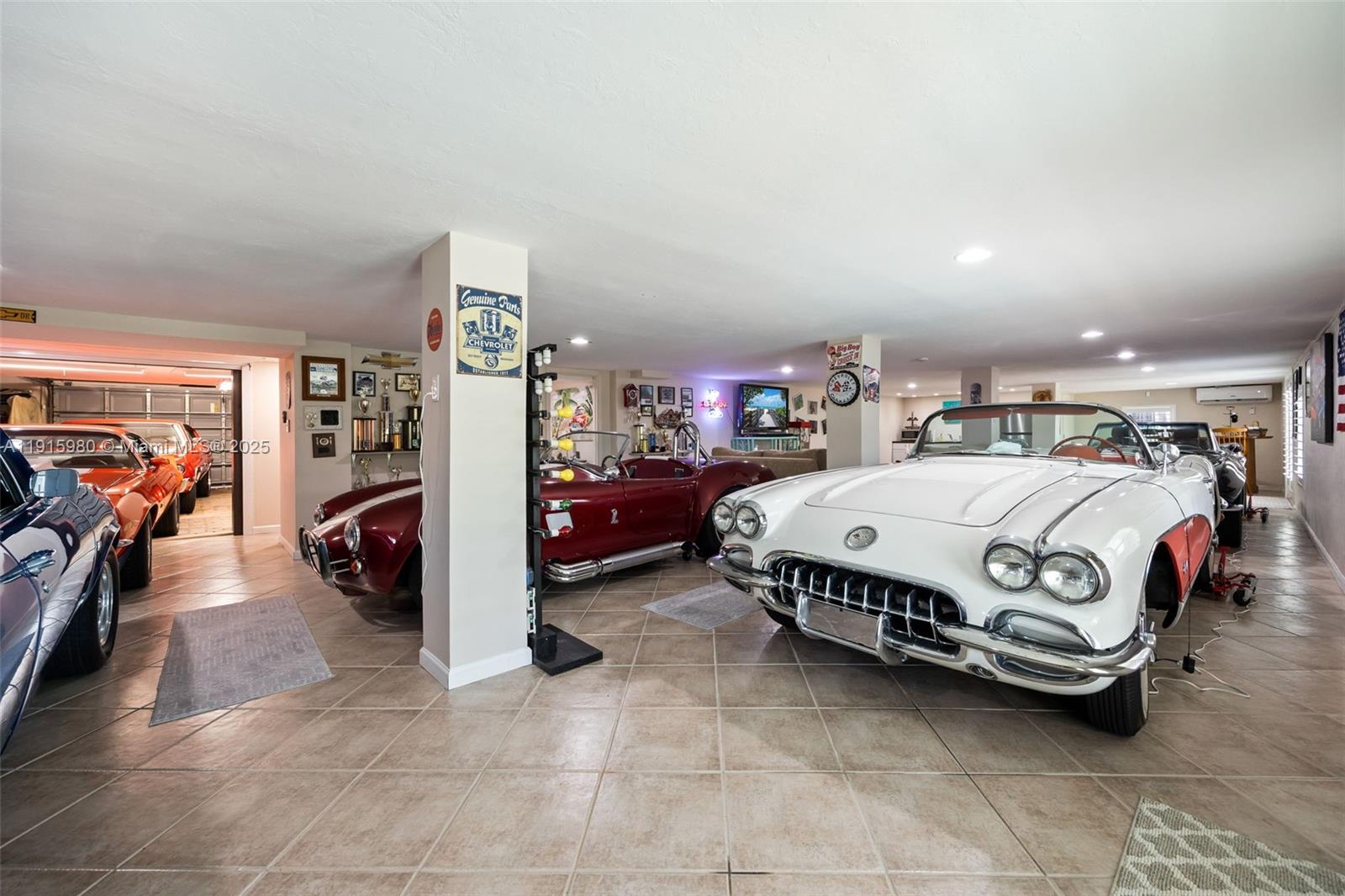 PALM ISLES - Residential