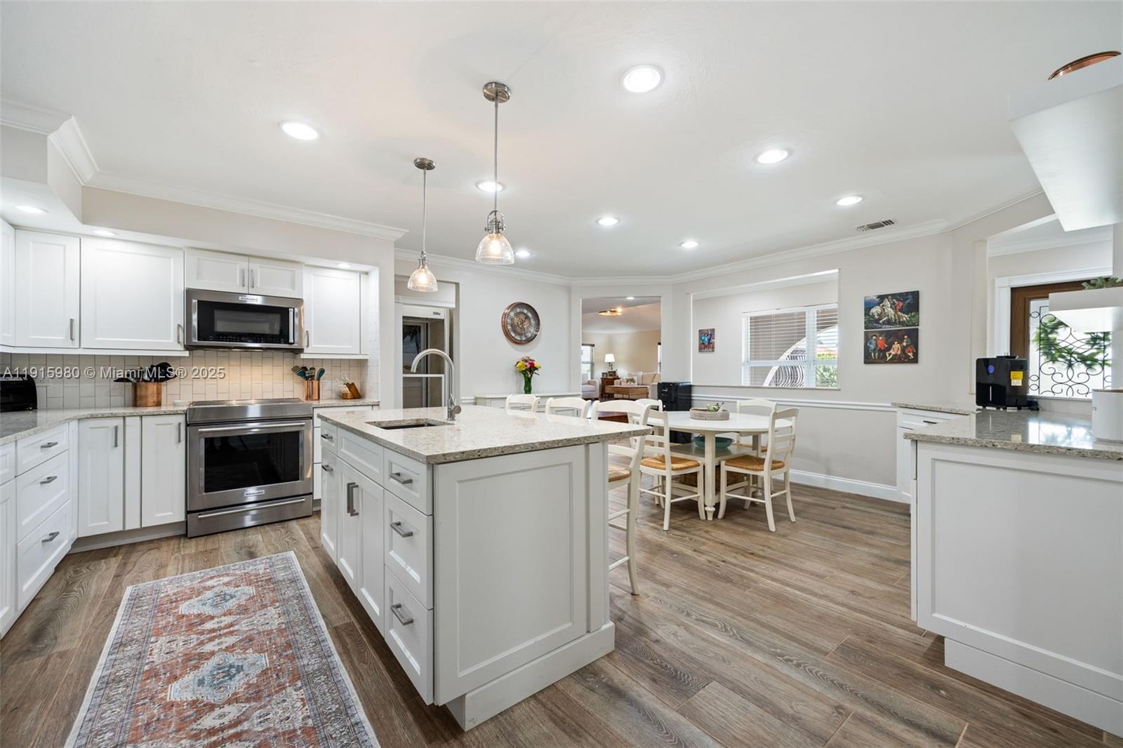 PALM ISLES - Residential