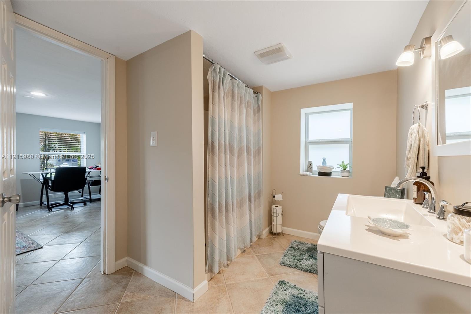 PALM ISLES - Residential