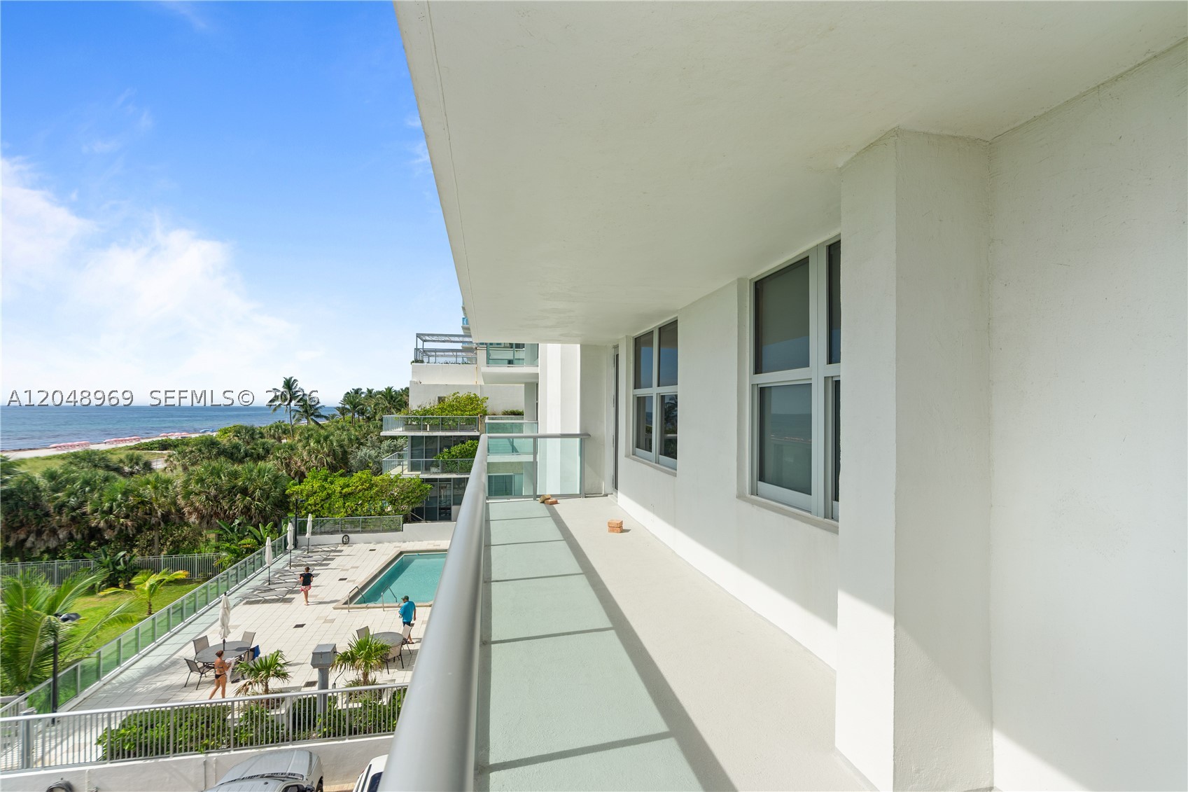 9511 Collins Ave 403