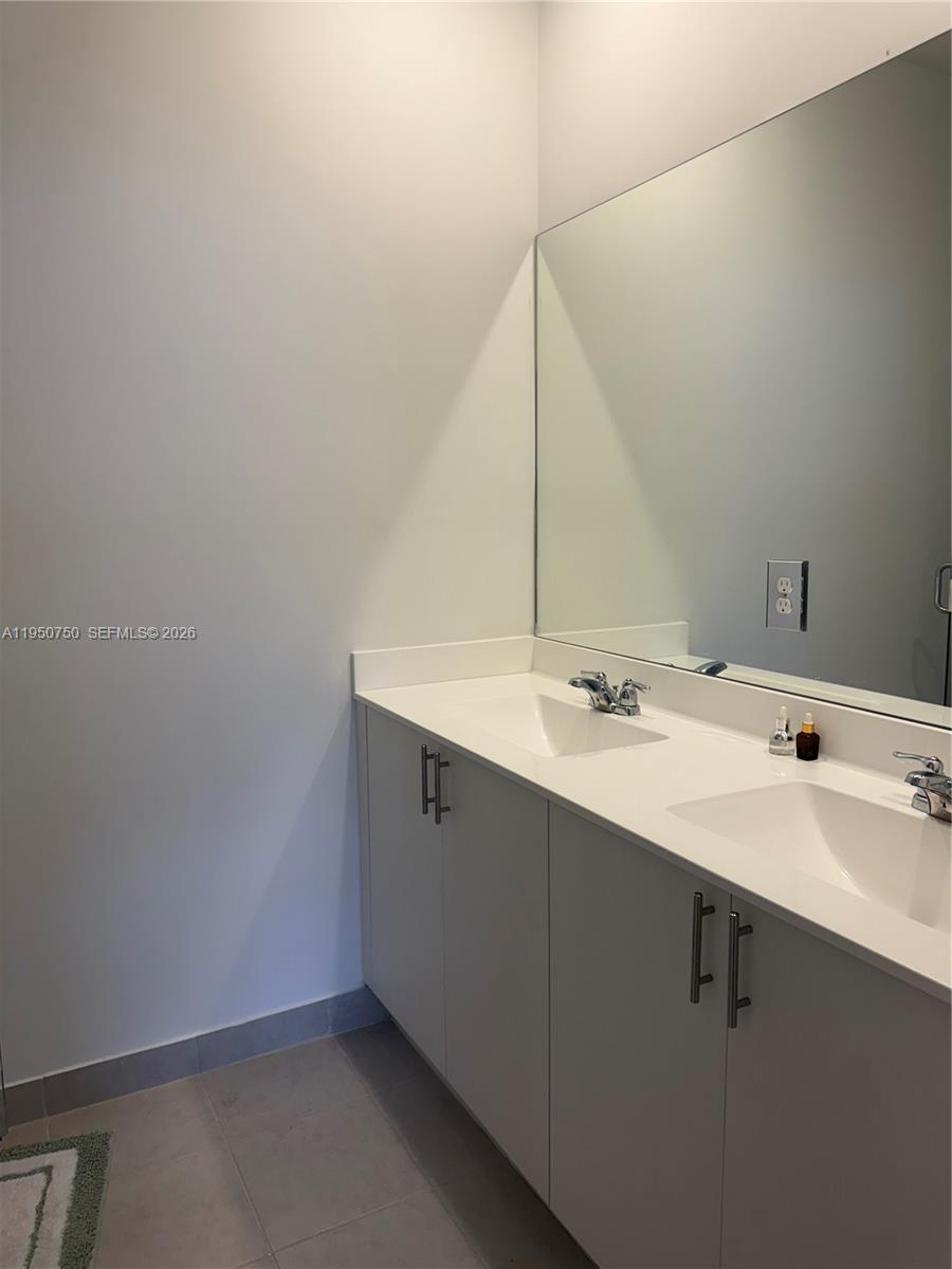 SIENA RESERVE - Residential