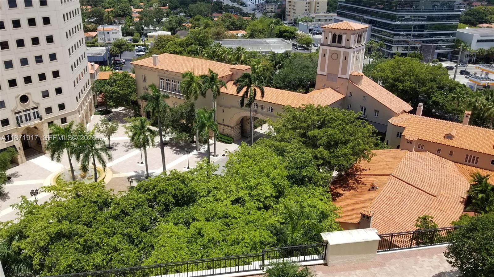 PUERTA DE PALMAS CONDO - Residential