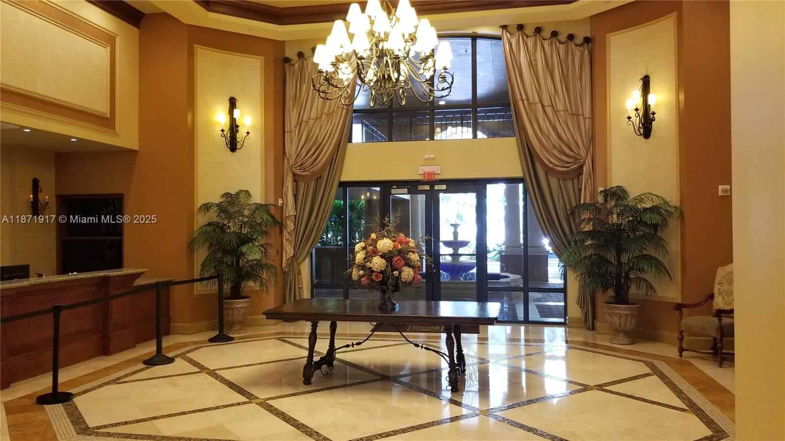 PUERTA DE PALMAS CONDO - Residential