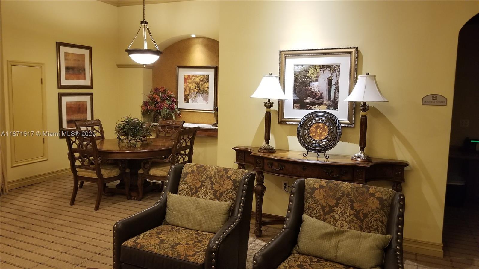 PUERTA DE PALMAS CONDO - Residential