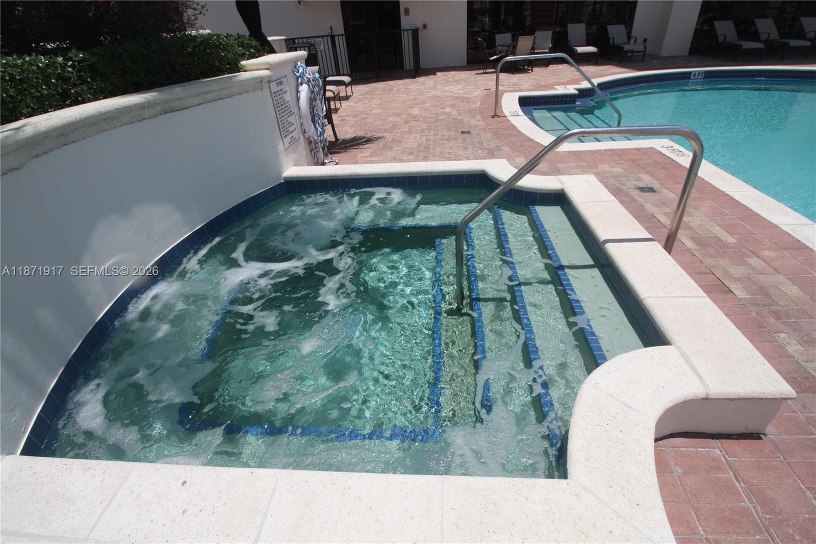 PUERTA DE PALMAS CONDO - Residential