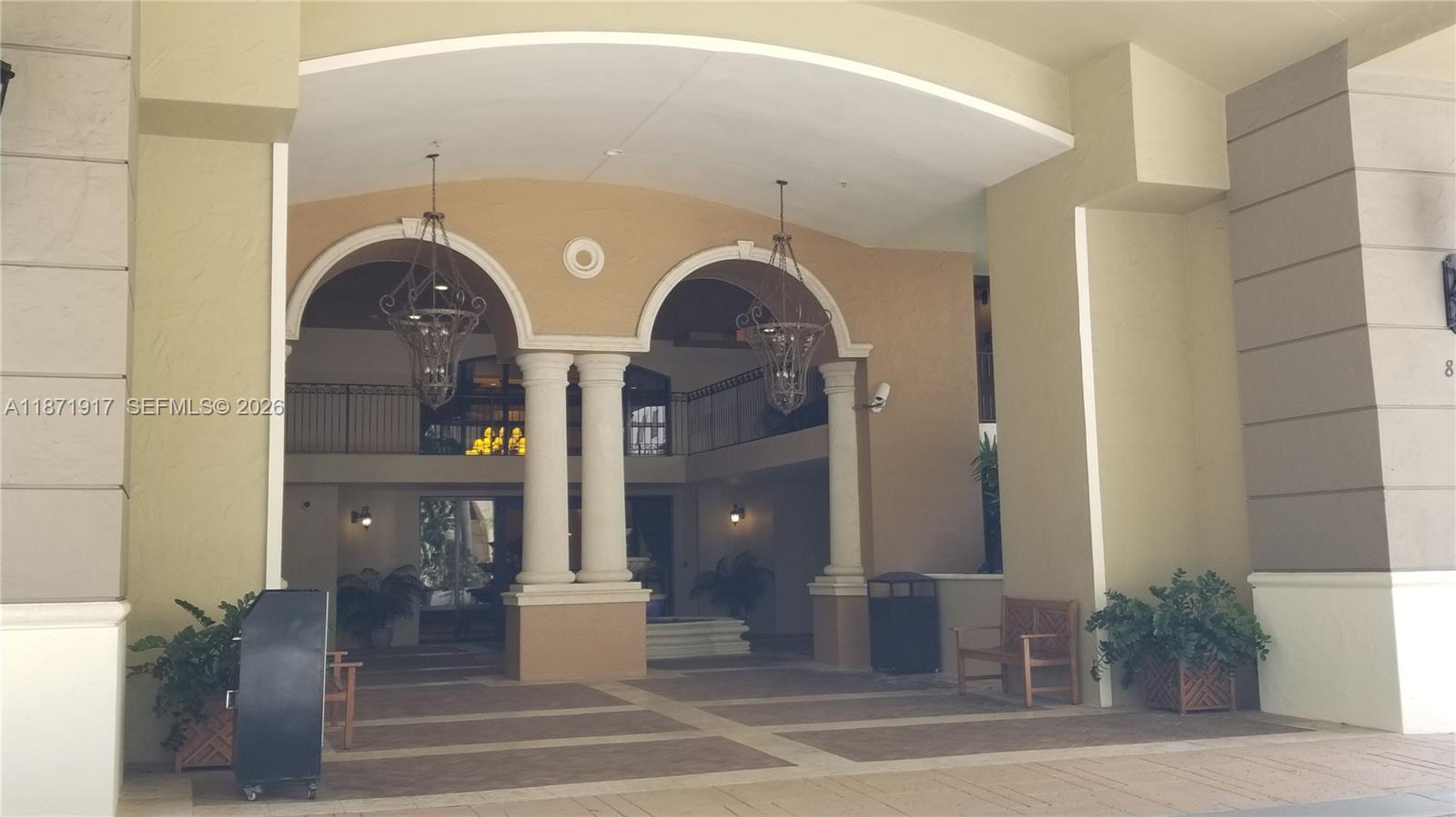 PUERTA DE PALMAS CONDO - Residential