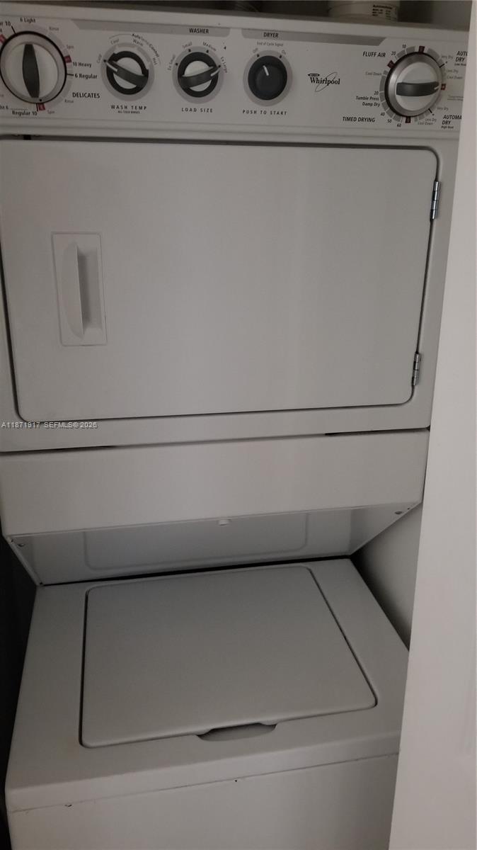 PUERTA DE PALMAS CONDO - Residential