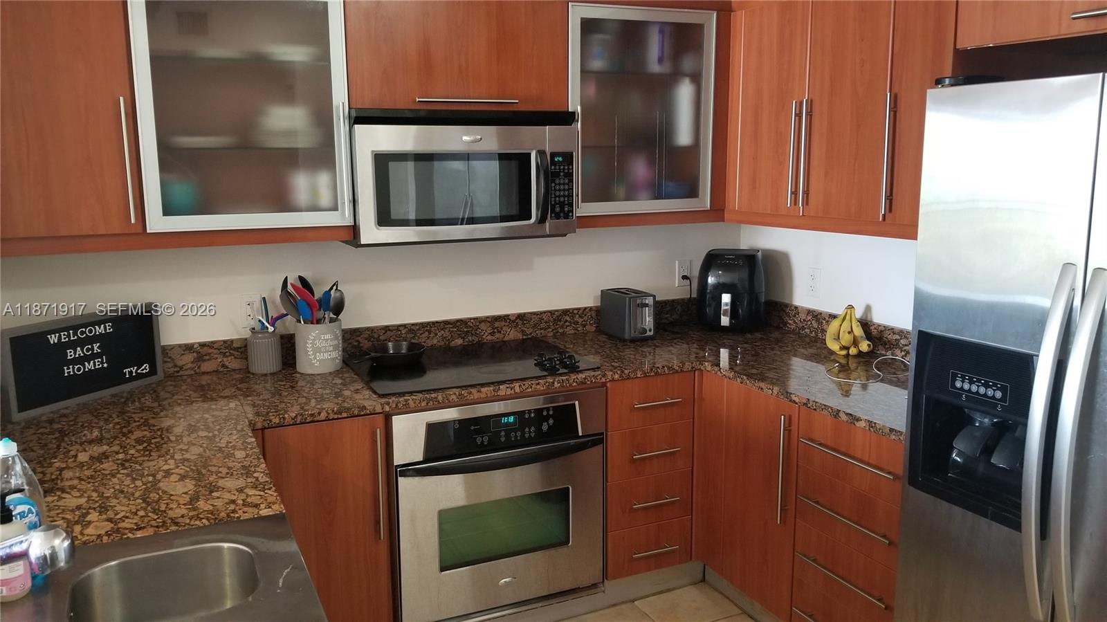 PUERTA DE PALMAS CONDO - Residential