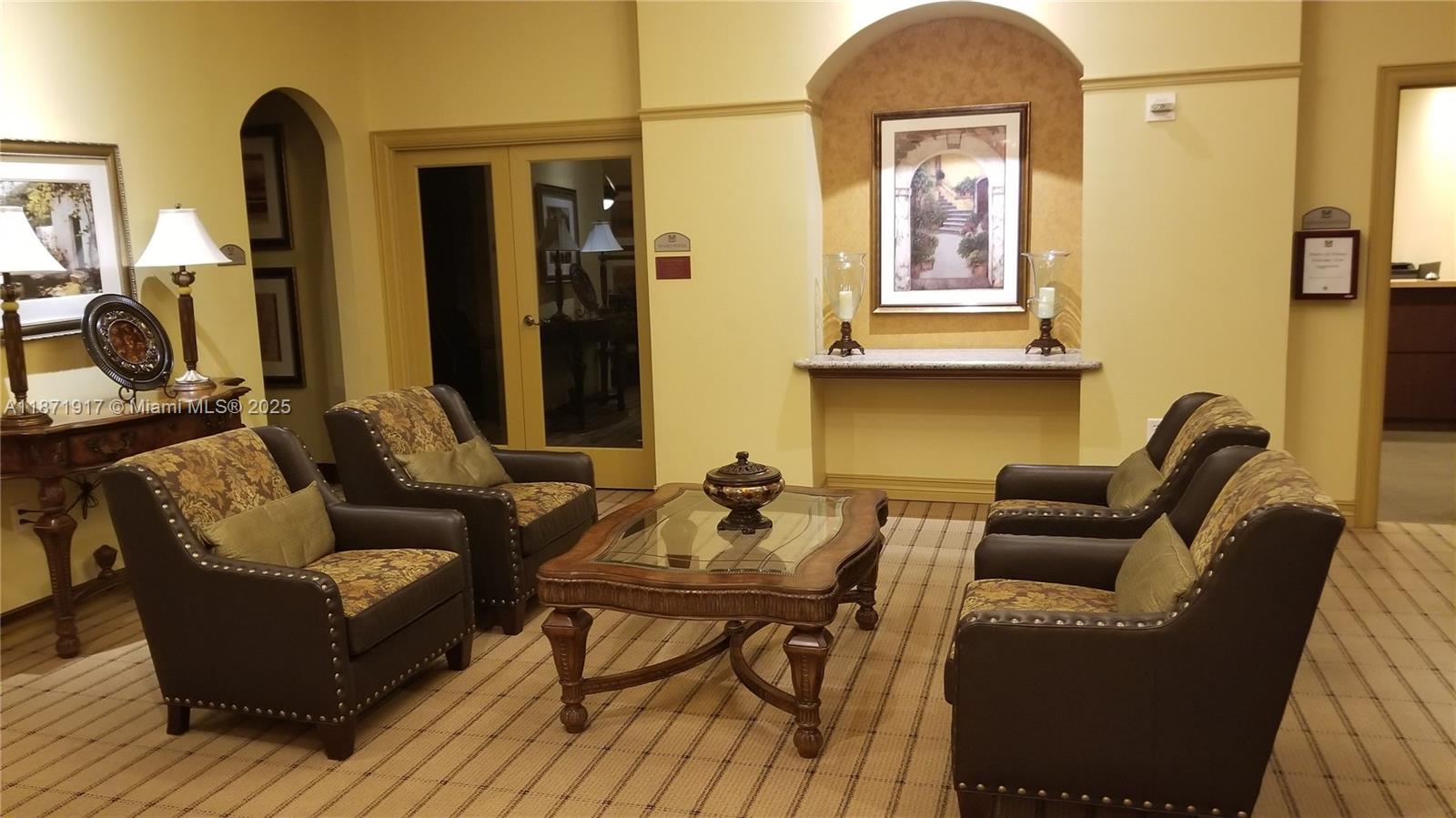 PUERTA DE PALMAS CONDO - Residential