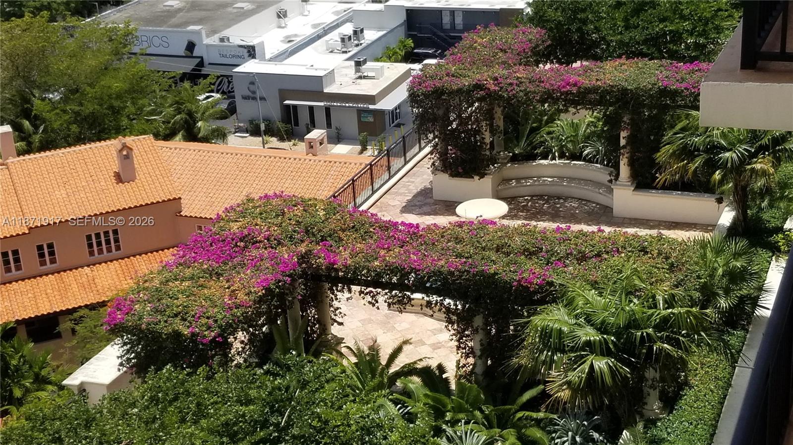 PUERTA DE PALMAS CONDO - Residential