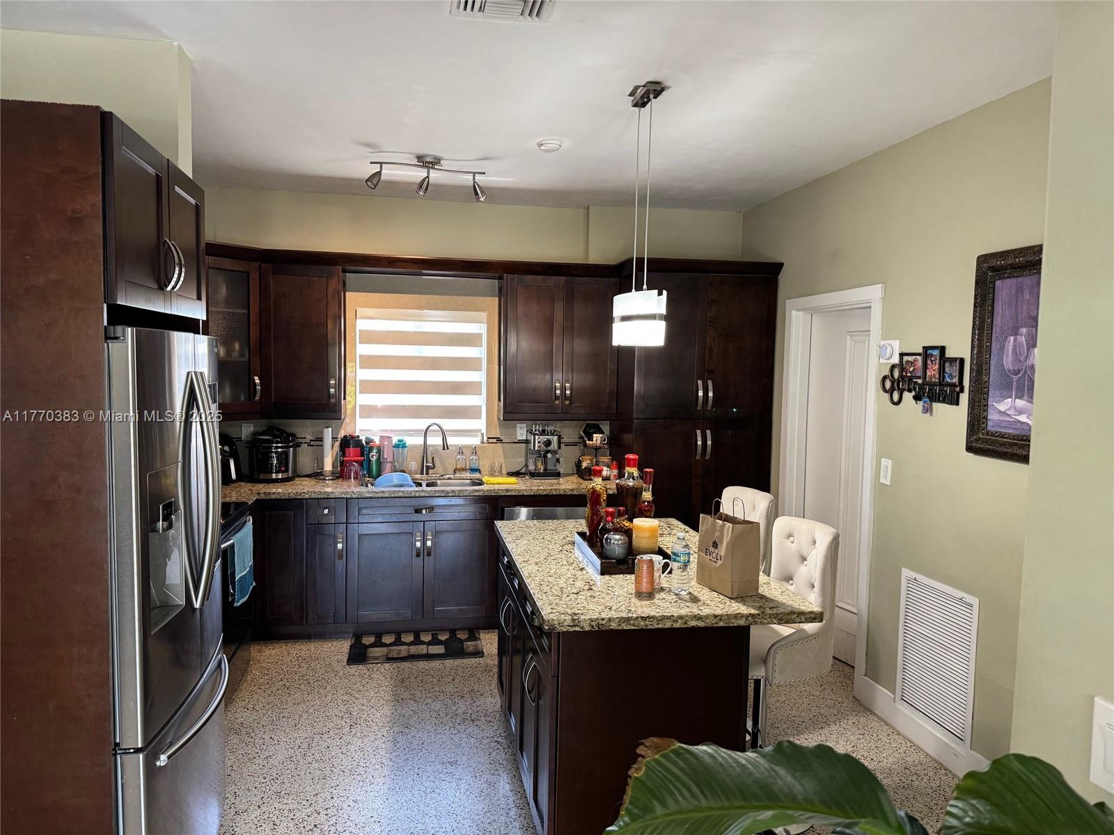 SO MIAMI HEIGHTS ADDN E - Residential