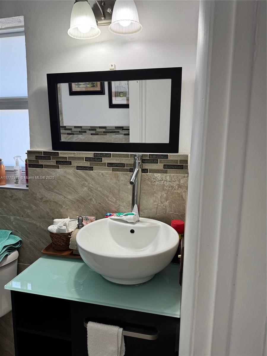 SO MIAMI HEIGHTS ADDN E - Residential