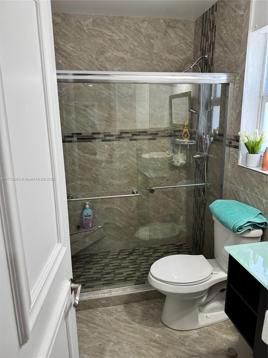 SO MIAMI HEIGHTS ADDN E - Residential