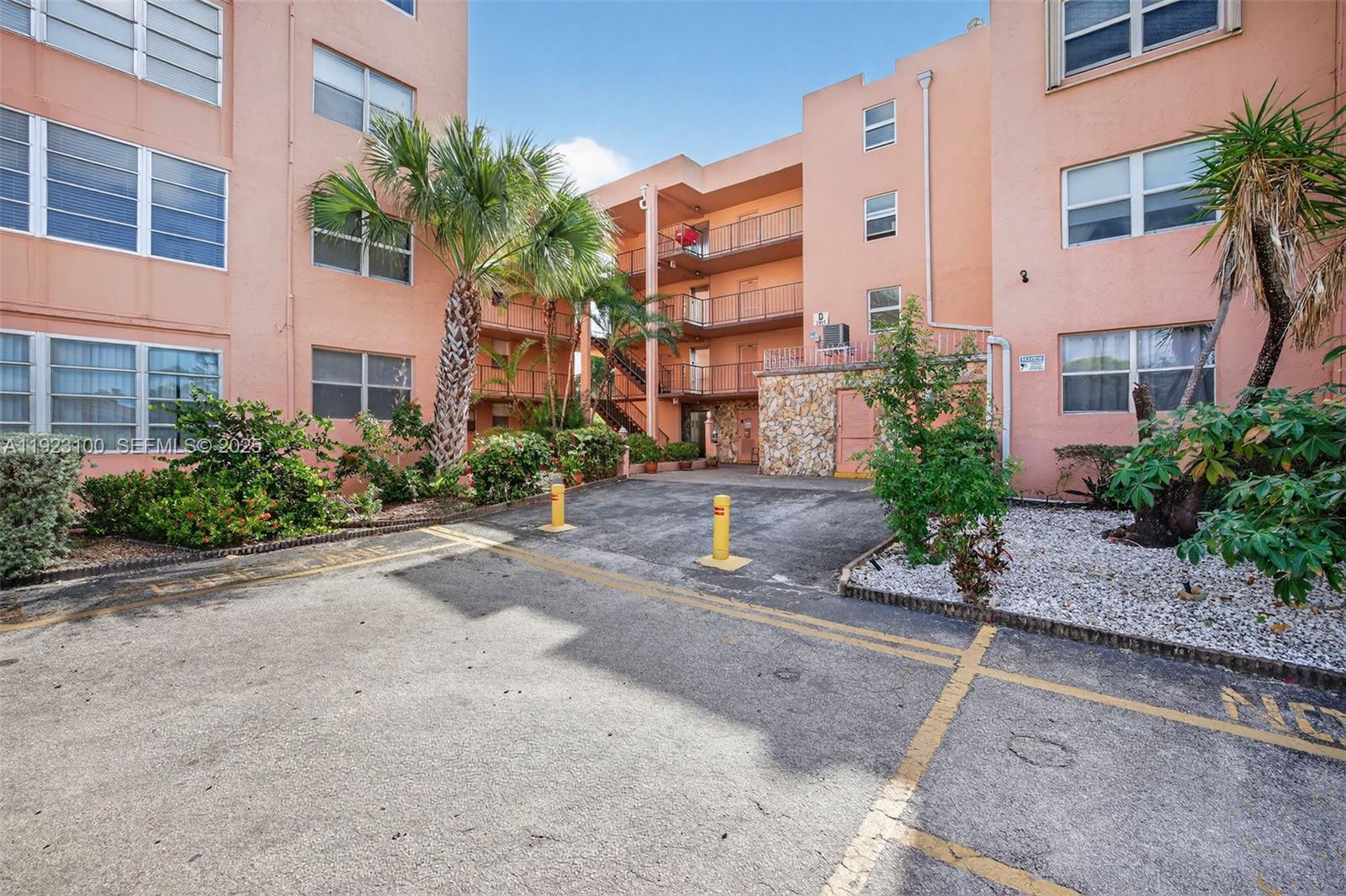 SOMERSET NO 4 CONDO - Residential