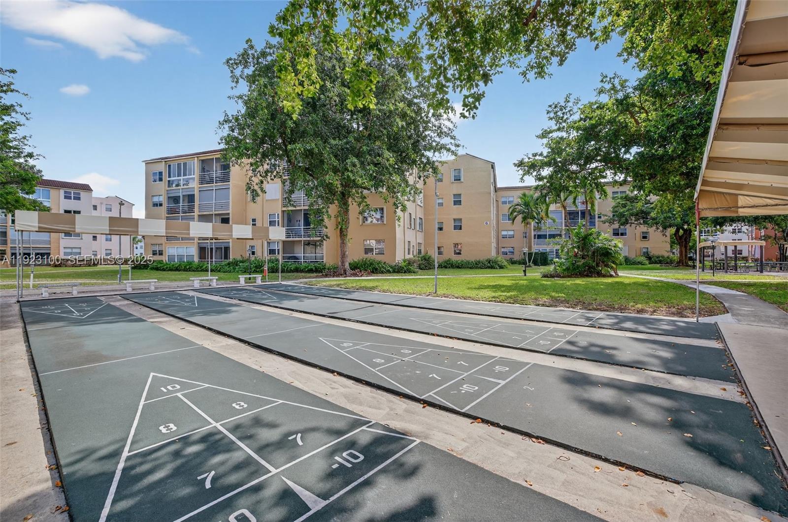 SOMERSET NO 4 CONDO - Residential