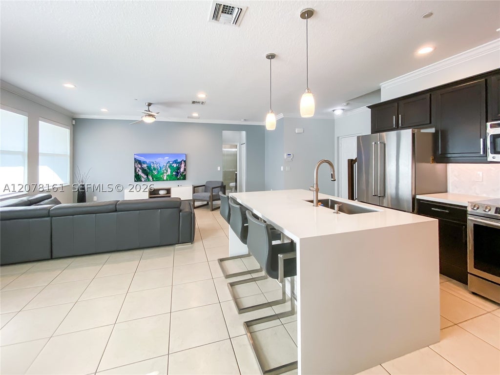 Photo of 2958 St Thomas Dr #2958, Cooper City, FL 33024 (MLS # A12078161)