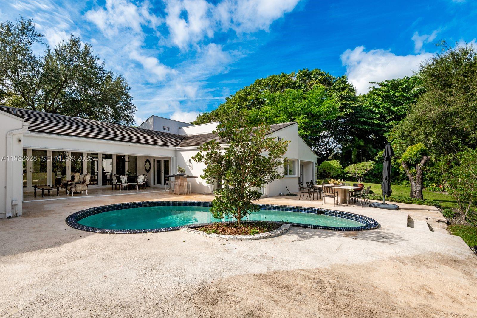 COCOPLUM SEC 1 - Residential