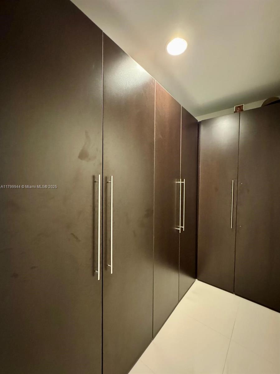 ARTECH RESIDENCES AT AVEN - Residential Lease