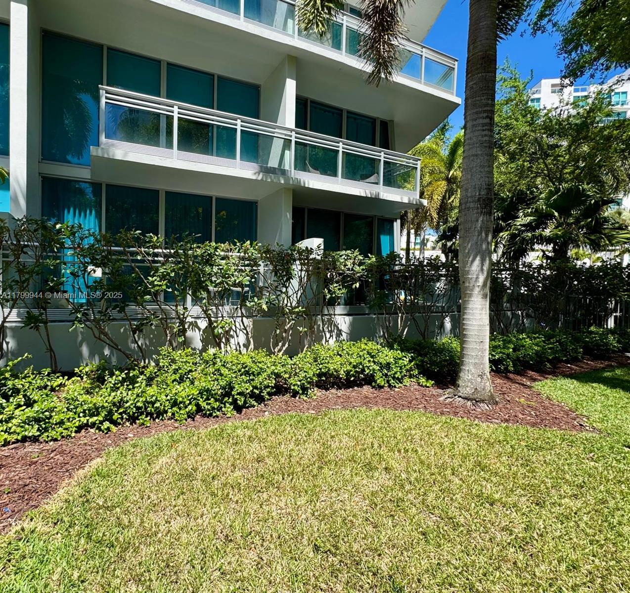 ARTECH RESIDENCES AT AVEN - Residential Lease