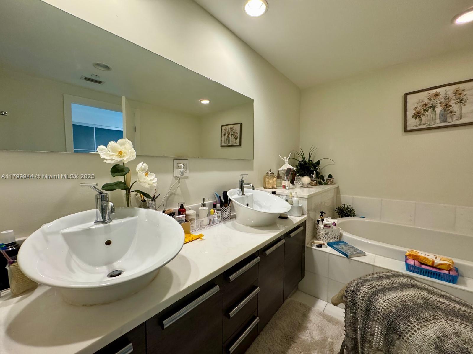 ARTECH RESIDENCES AT AVEN - Residential Lease