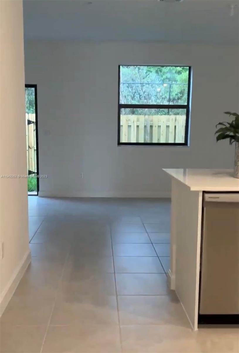 Photo 8 of 23 of 203 SW 159th Ter townhome