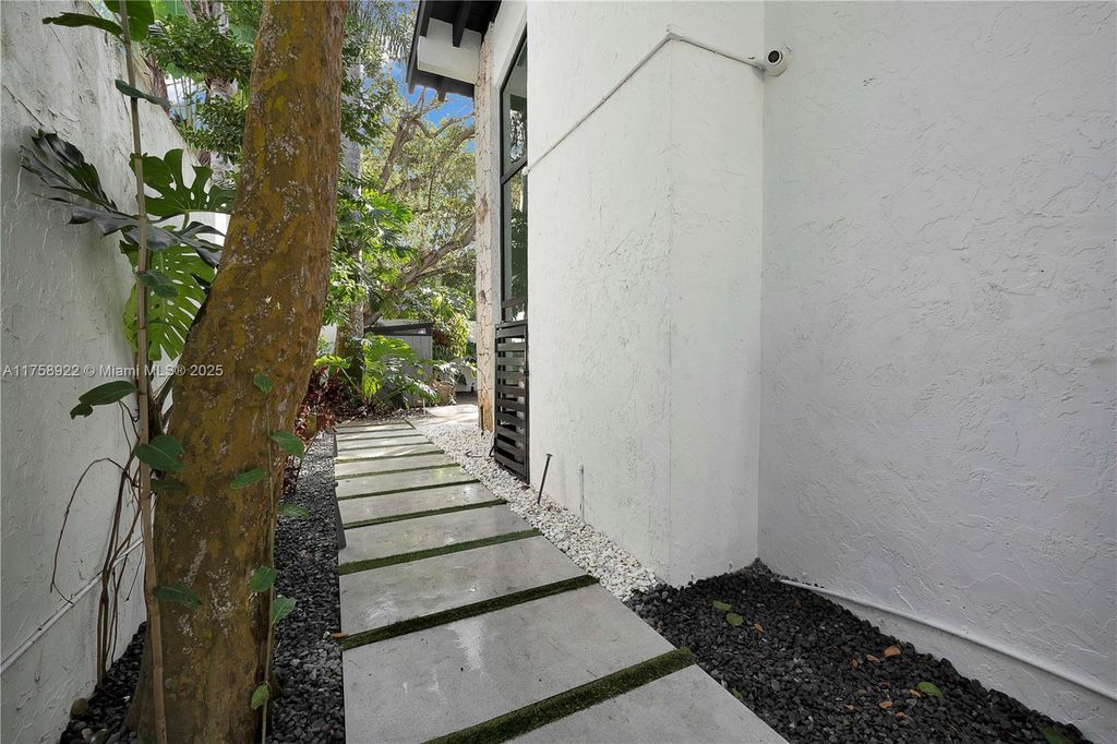 listing image 61