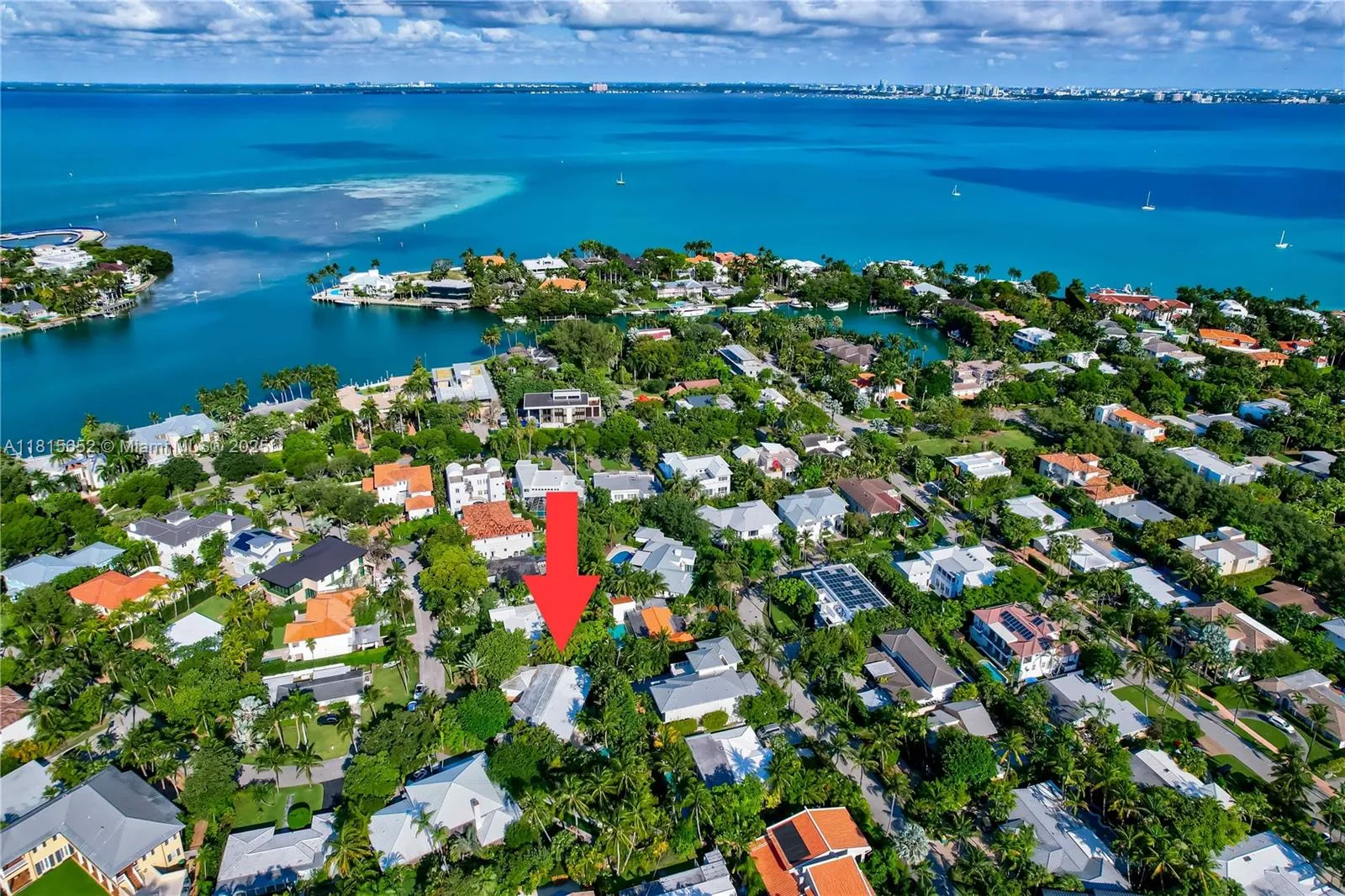 Key Biscayne, Florida 33149, United States, 4 Bedrooms Bedrooms, ,3 BathroomsBathrooms,Residential,Pending,144784