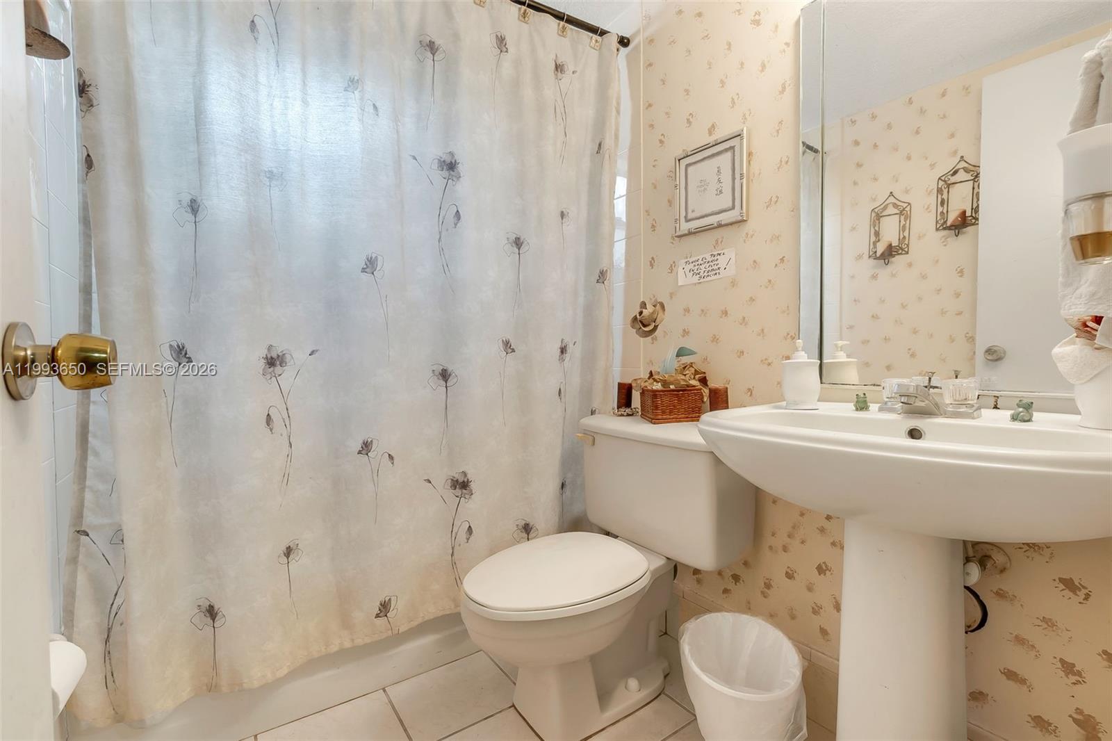 SHEMART VILLAS CONDO - Residential