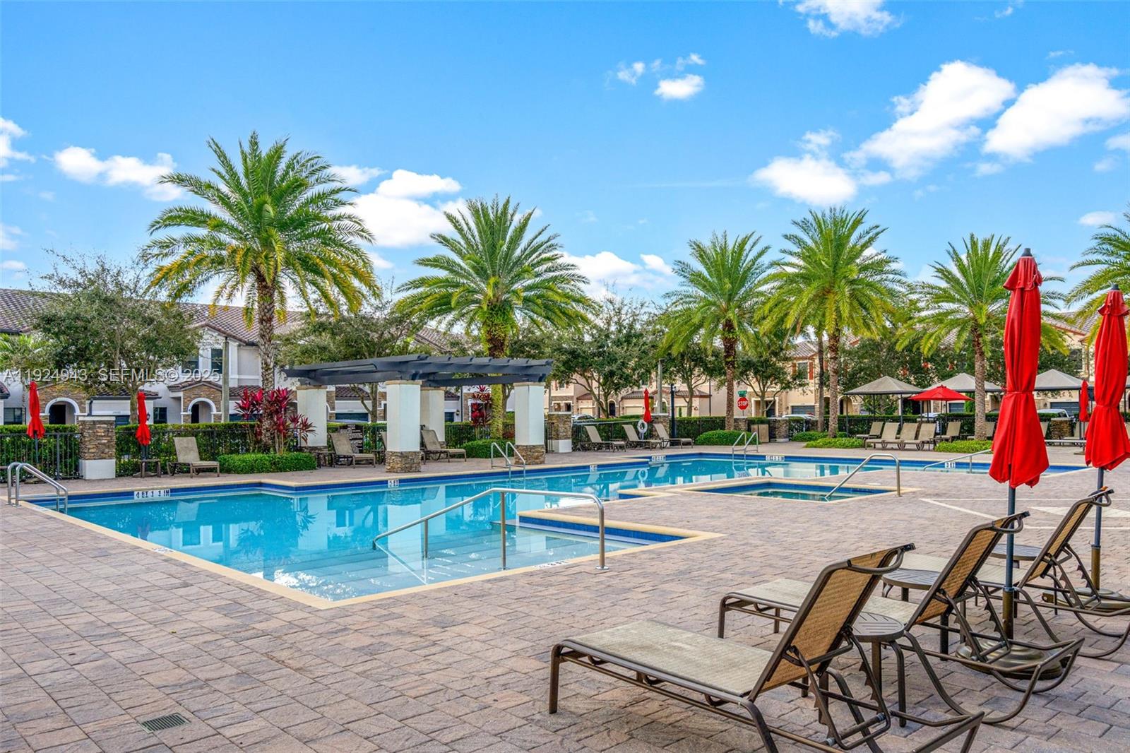 GARDEN ESTATES AT THE HAM - Residential