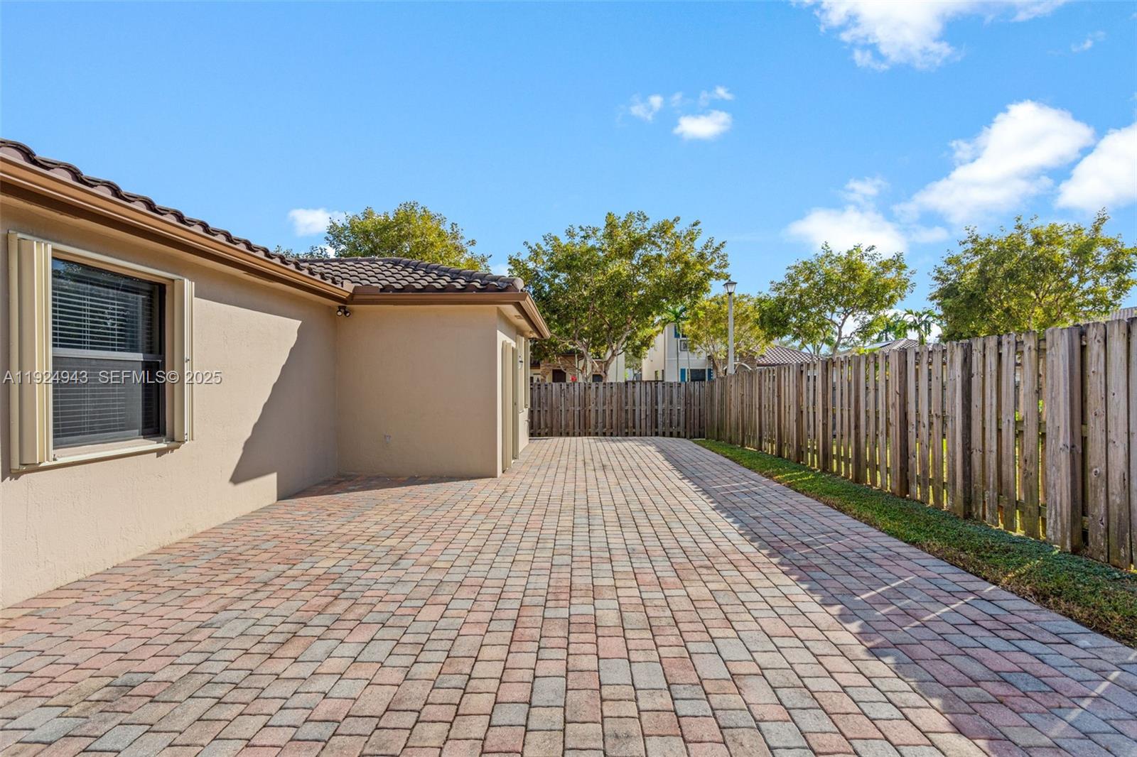 GARDEN ESTATES AT THE HAM - Residential