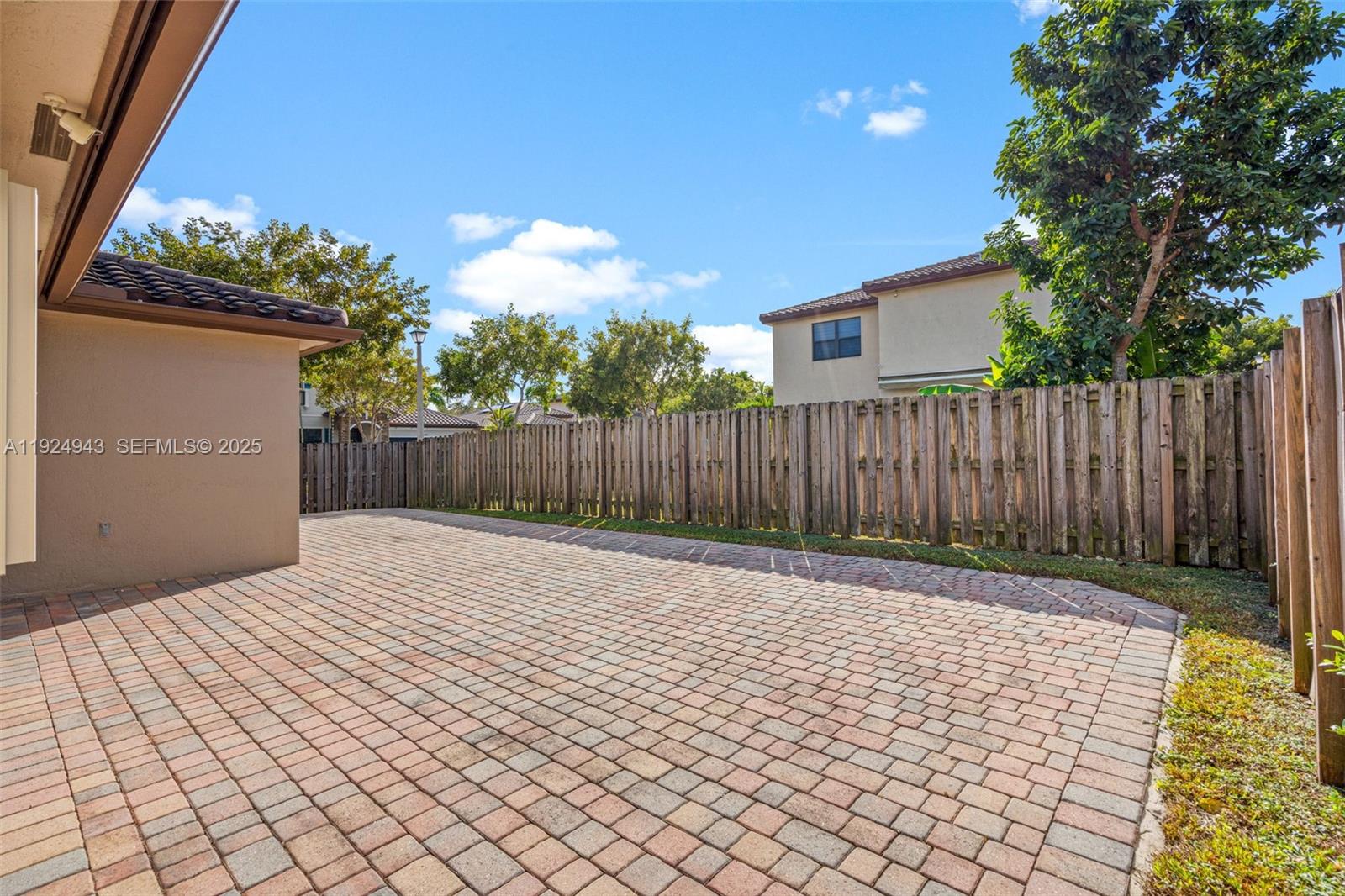 GARDEN ESTATES AT THE HAM - Residential