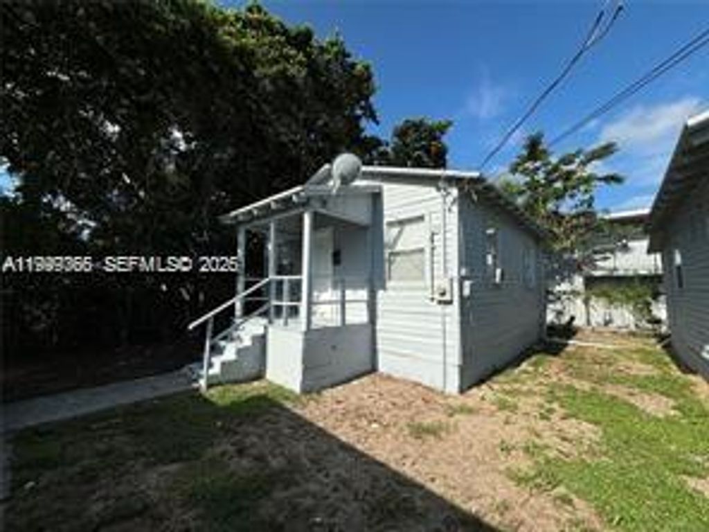 Photo of 820 21st St #C, West Palm Beach, FL 33407 (MLS # A11999366)