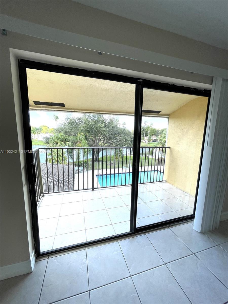 WATERS EDGE OF CORAL SPRI - Residential Lease