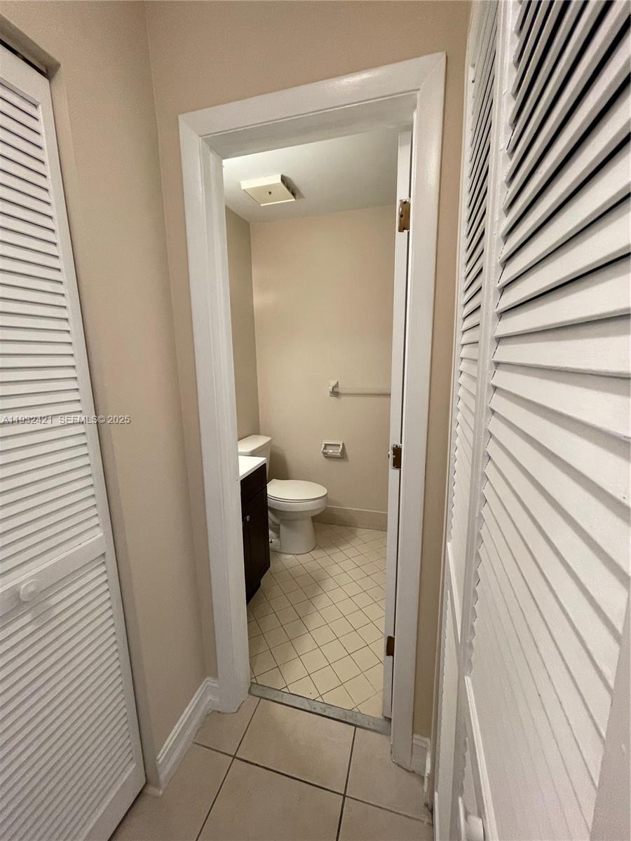 WATERS EDGE OF CORAL SPRI - Residential Lease