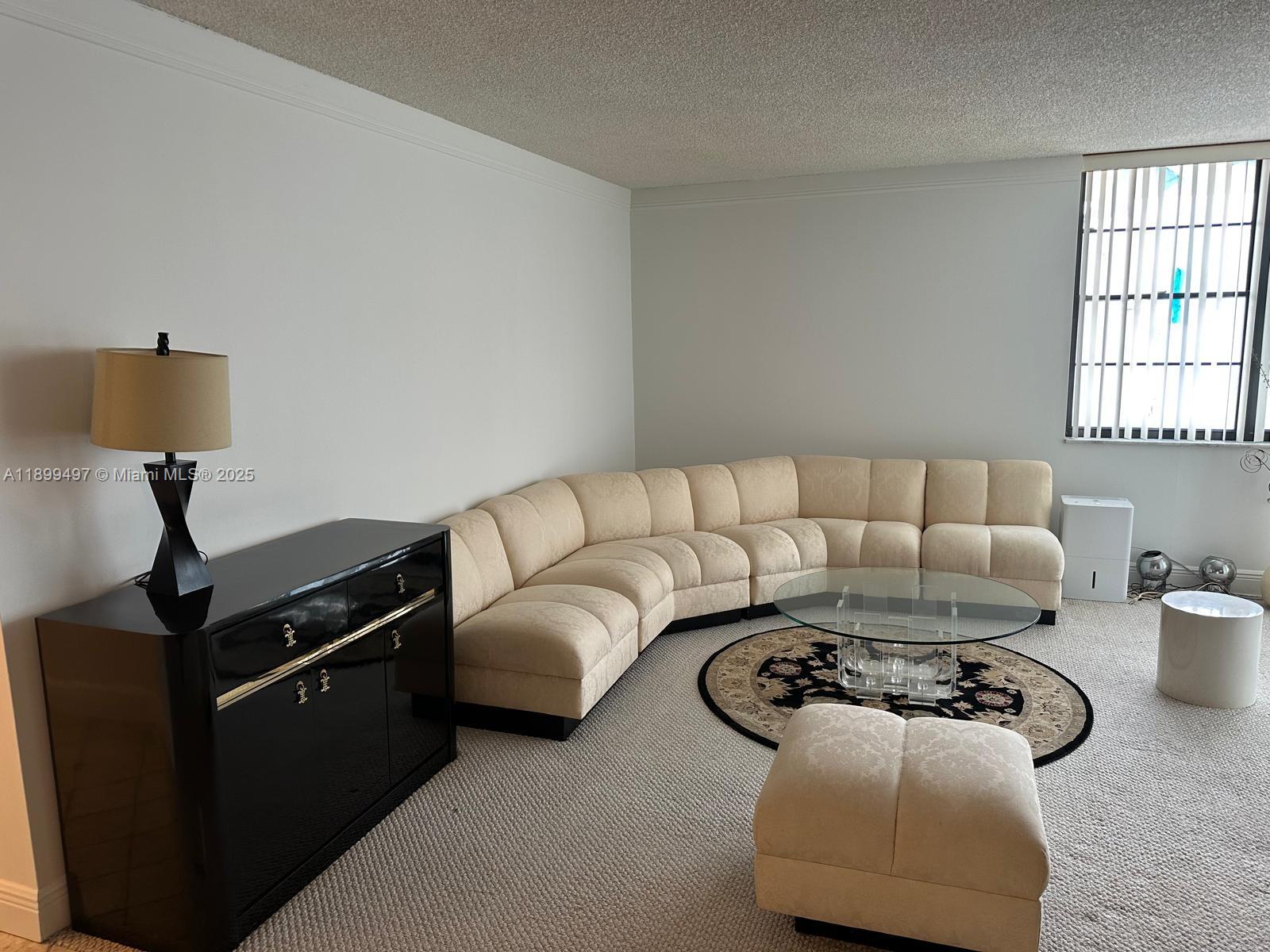3900 N Hills Dr 310