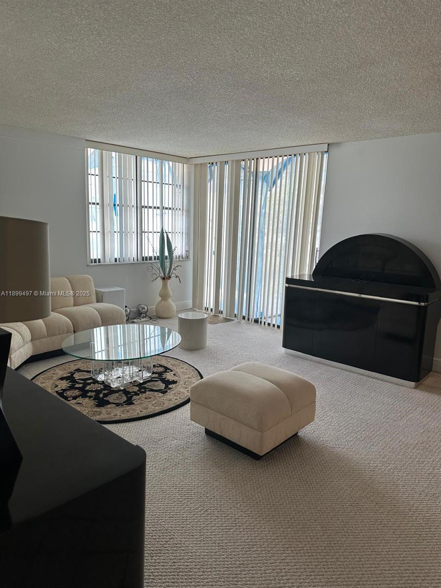 EMERALD HILLS C C APTS CO - Residential